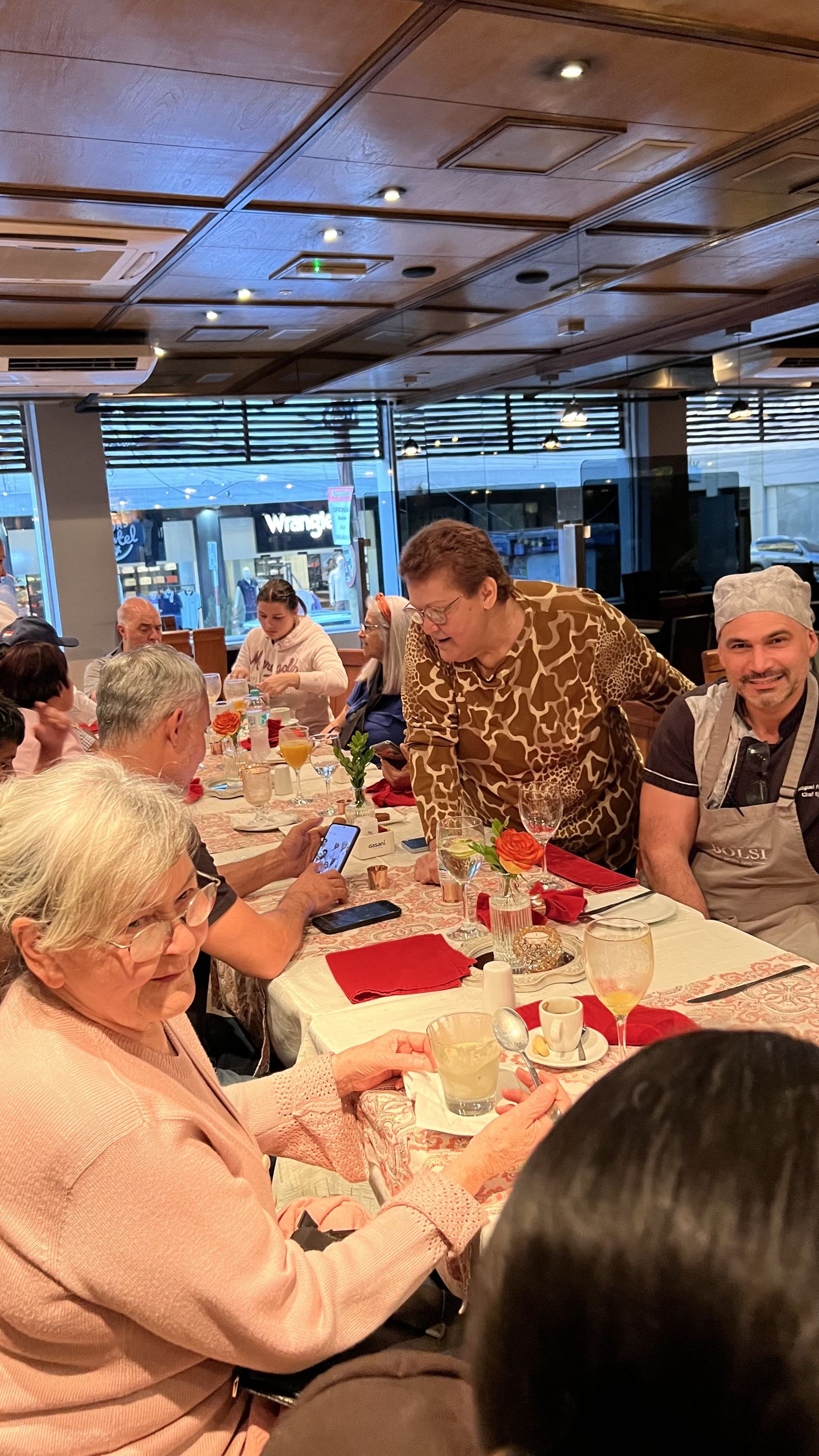 Encuentro de ayer, hoy y siempre con parte de los jubilados '26